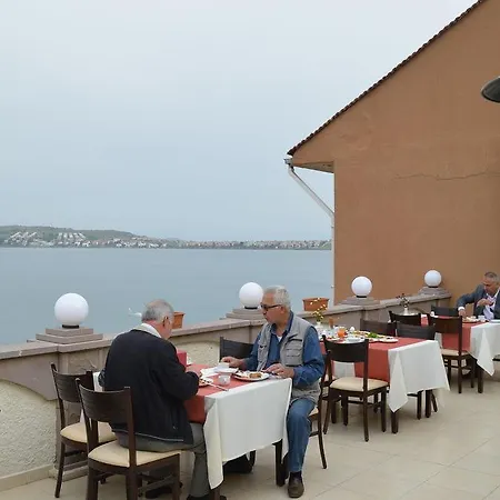 Ayvalik Palas Hotel Hotel